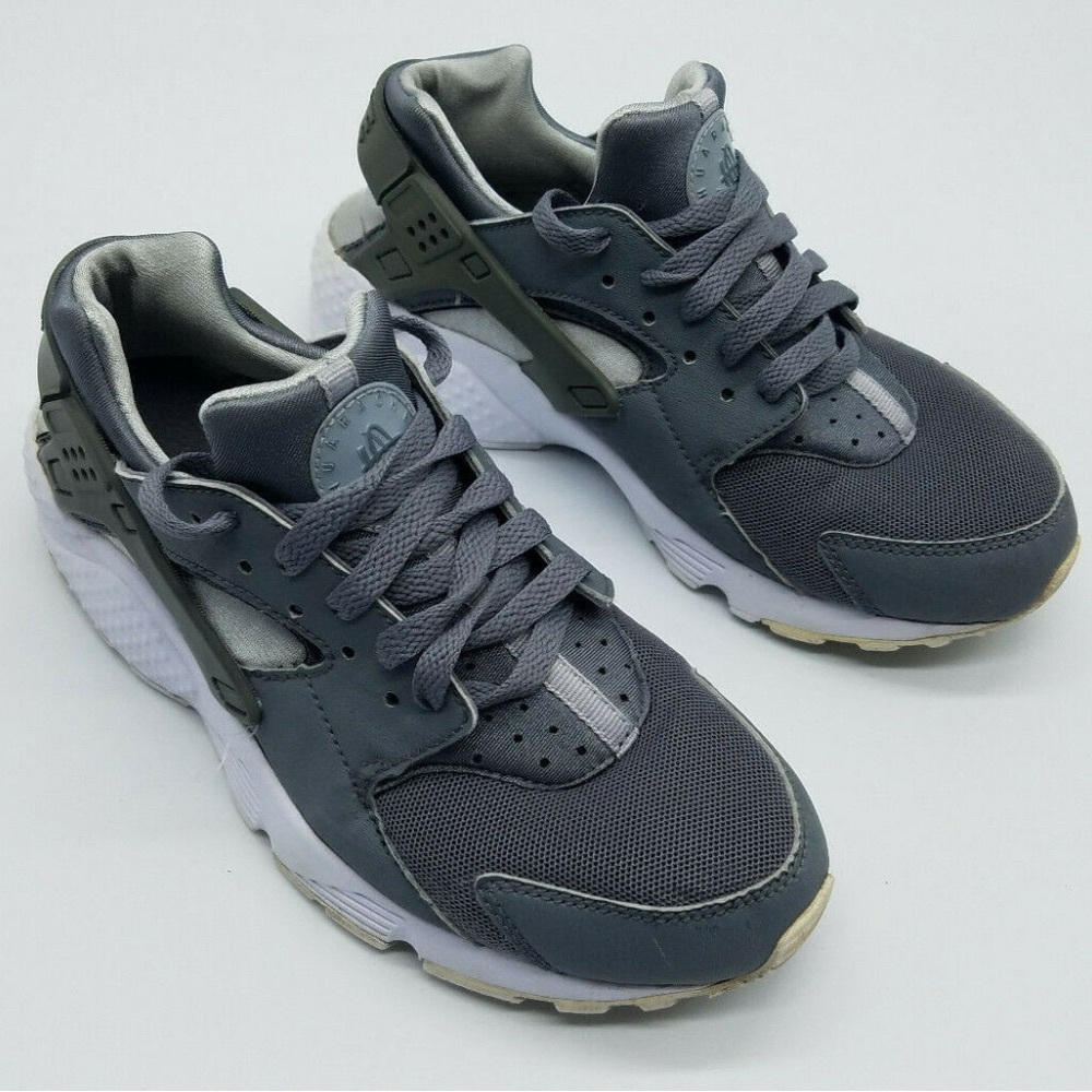 Unisex Nike Air Huarache Charcoal and White Sneakers size 7Y /EU40